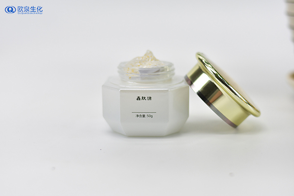 如何通過(guò)成分選擇適合自己的護(hù)膚品？