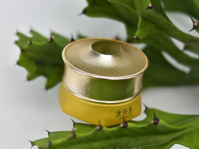 美妝廠家：活性修護(hù)霜的作用你知道嗎？