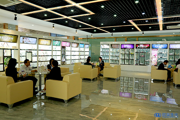 新開化妝品店需要注意哪些事項(xiàng)？